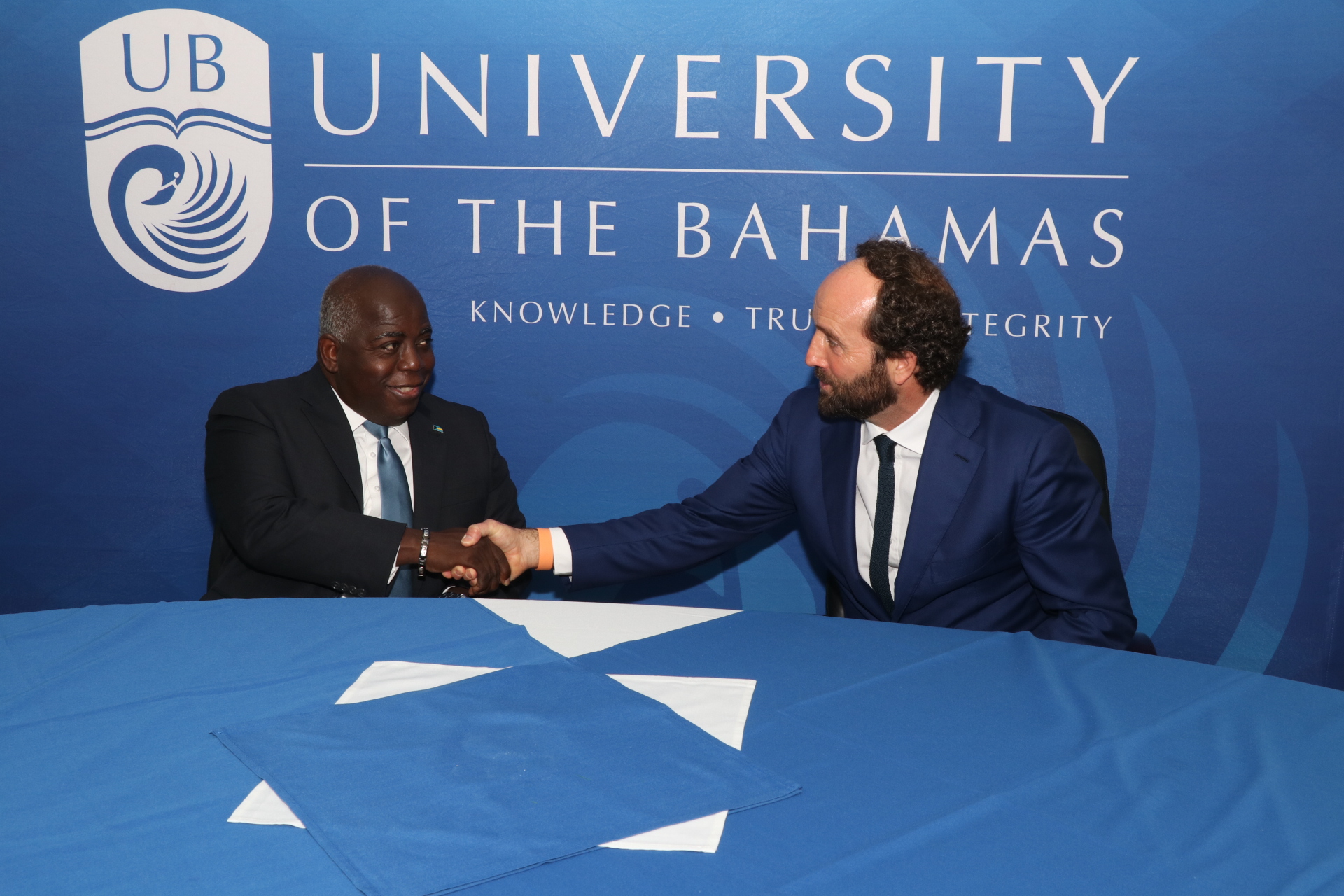 Bahamas Caucus Youth Climate Change - Vimarsana News