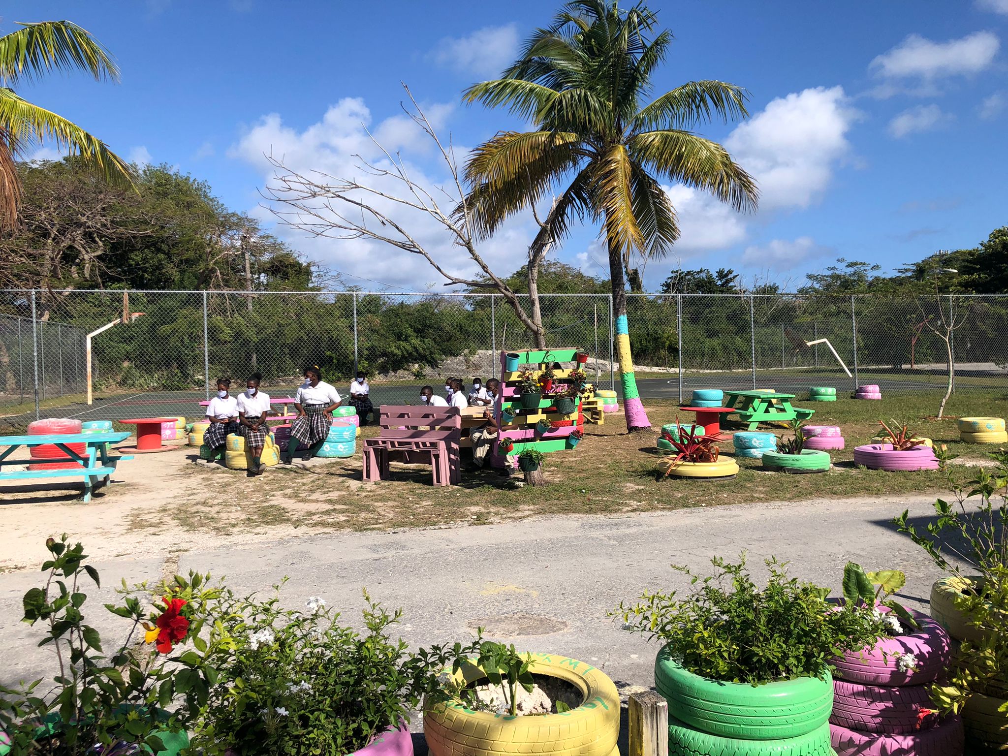 Reading Garden opened at L.W. Young Junior High School - Vimarsana News