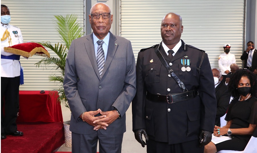 Police Officers in Grand Bahama Presented with medals and awards. - Vimarsana News