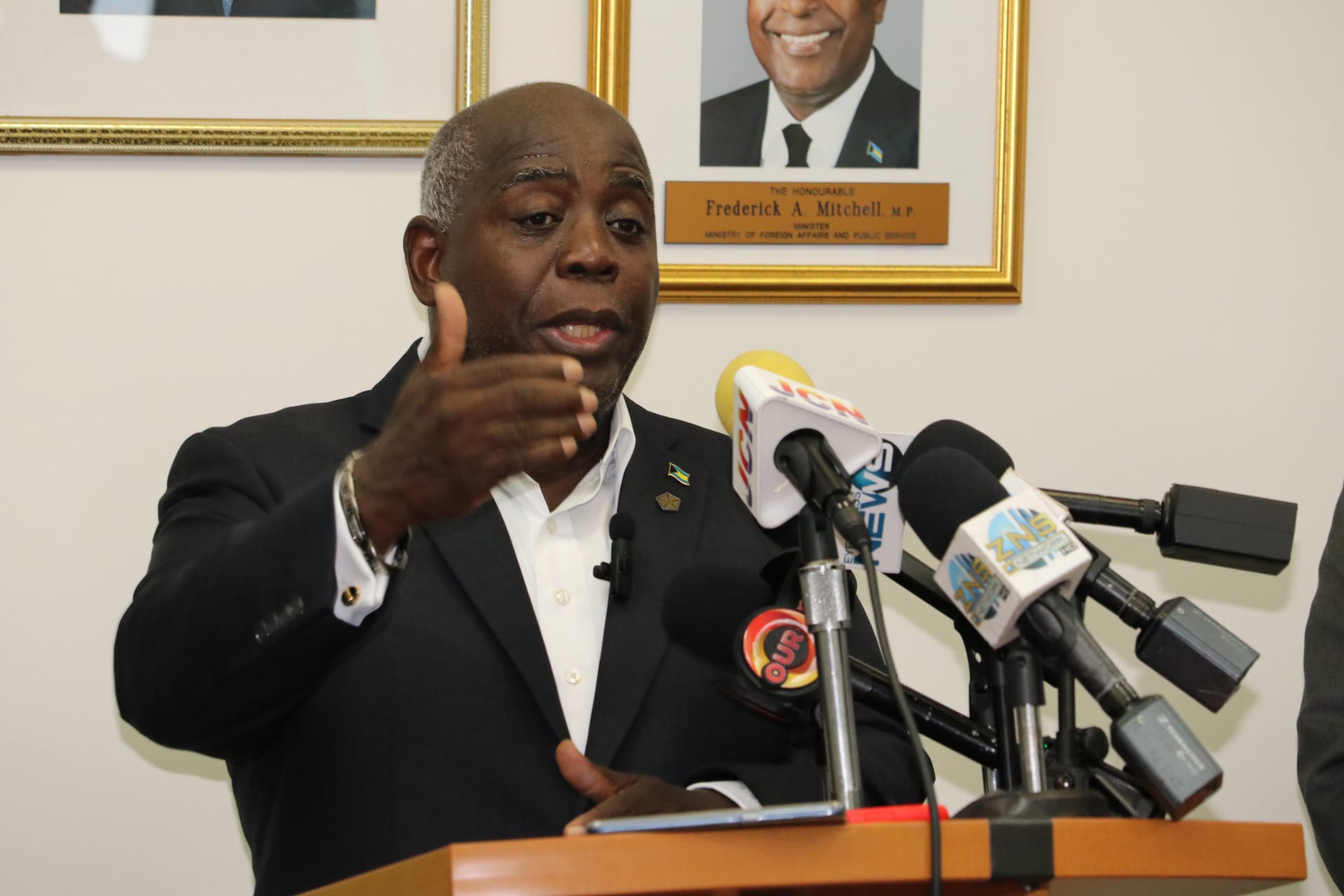 Prime Minister Davis Gives Briefing on The Bahamas' Interactions at CHOGM in Rwanda – Magnetic Media - Vimarsana News