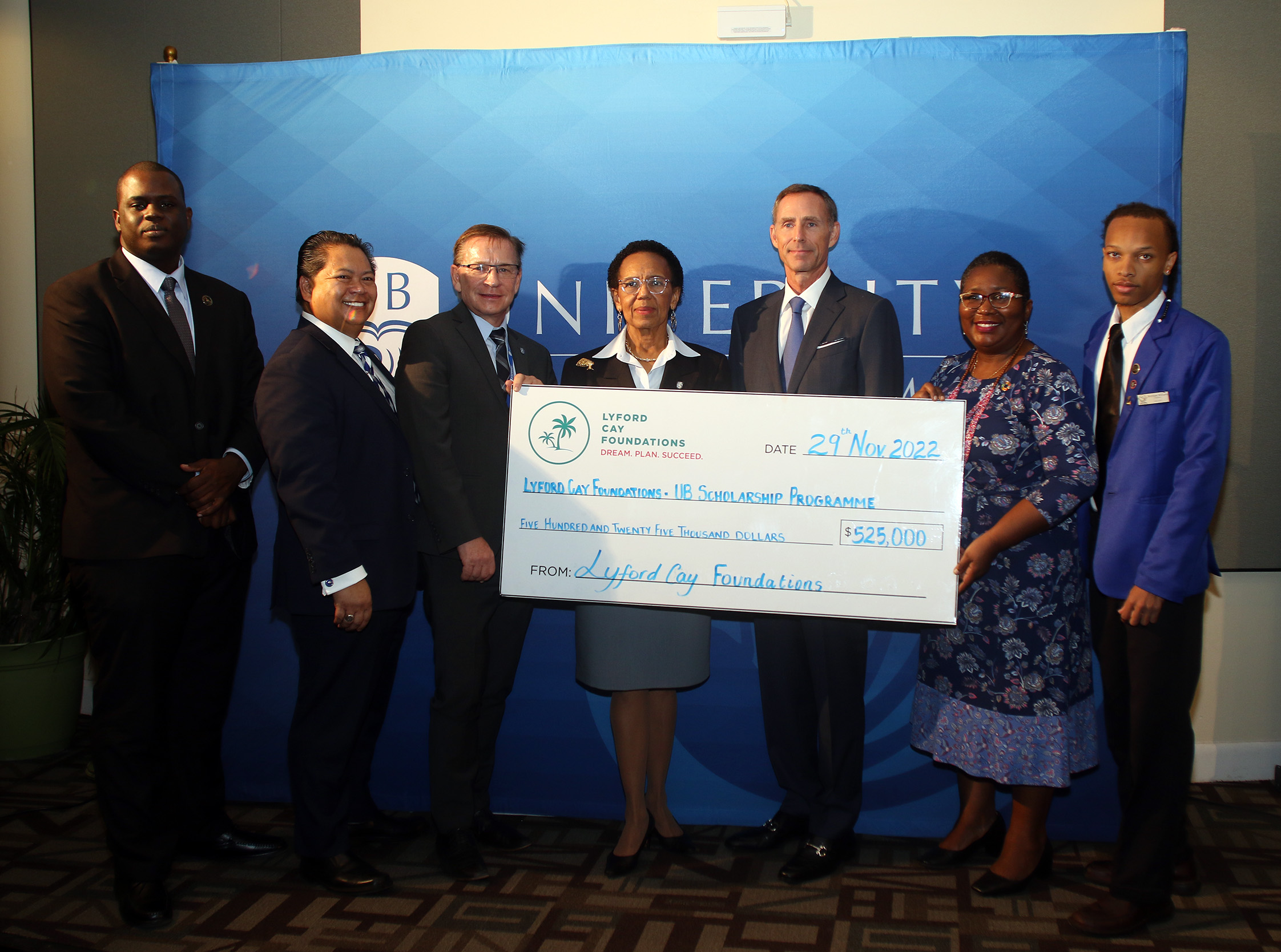 Lyford Cay Foundations Donates $525,000 to University of The Bahamas on Day of Giving - Vimarsana News
