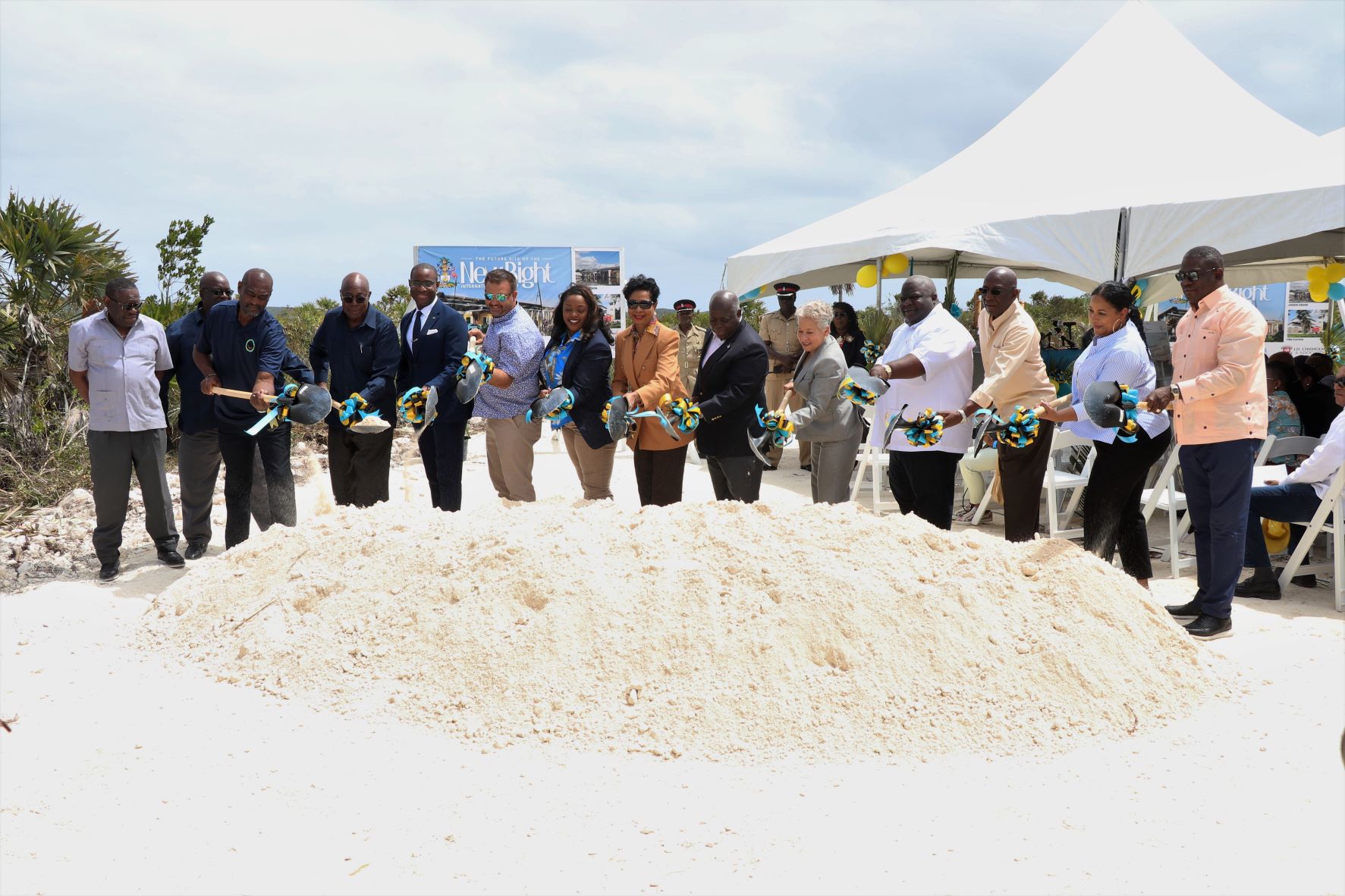 PM Davis calls the future building of the New Bight International Airport 'truly exciting' – Magnetic Media - Vimarsana News