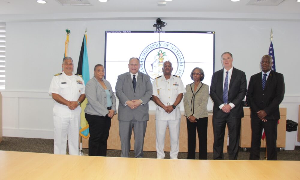 Secretary of the Navy pays Courtesy Call on Commander Defence Force ...