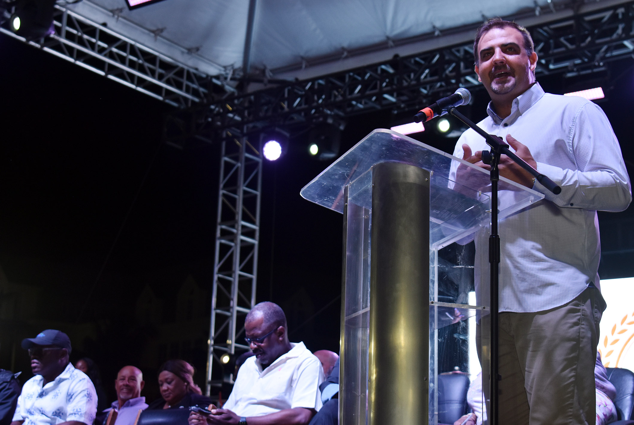 Minister Sweeting Congratulates Participants of the 'Best of the Best Regatta' – Magnetic Media - Vimarsana News