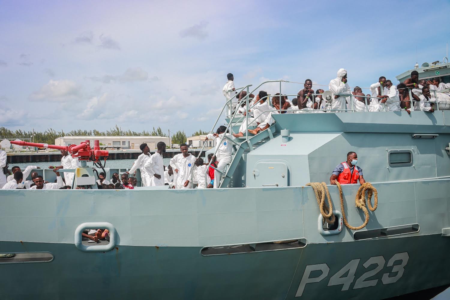 275 Migrants Successfully Intercepted in Bahamian Waters - Vimarsana News