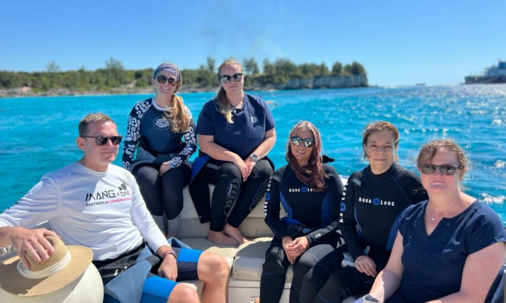 Reef Rescue Network: Donor Event Charts the Course for Coral ...