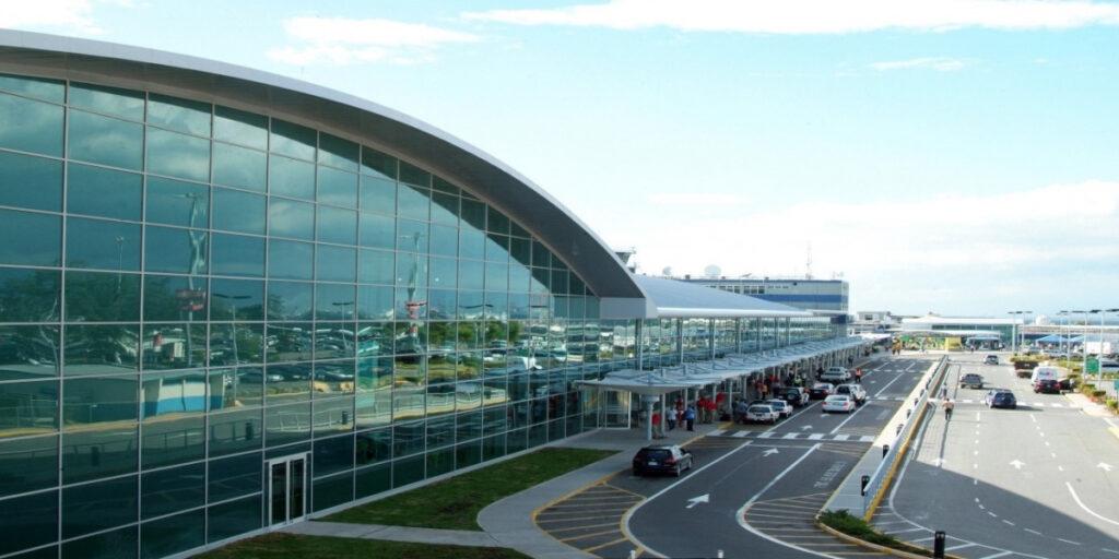 Nearly $11M JD found in luggage of Two Jamaicans flying to Kingston from Provo - Vimarsana News
